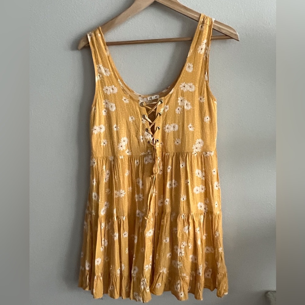 Lace up front daisy dress